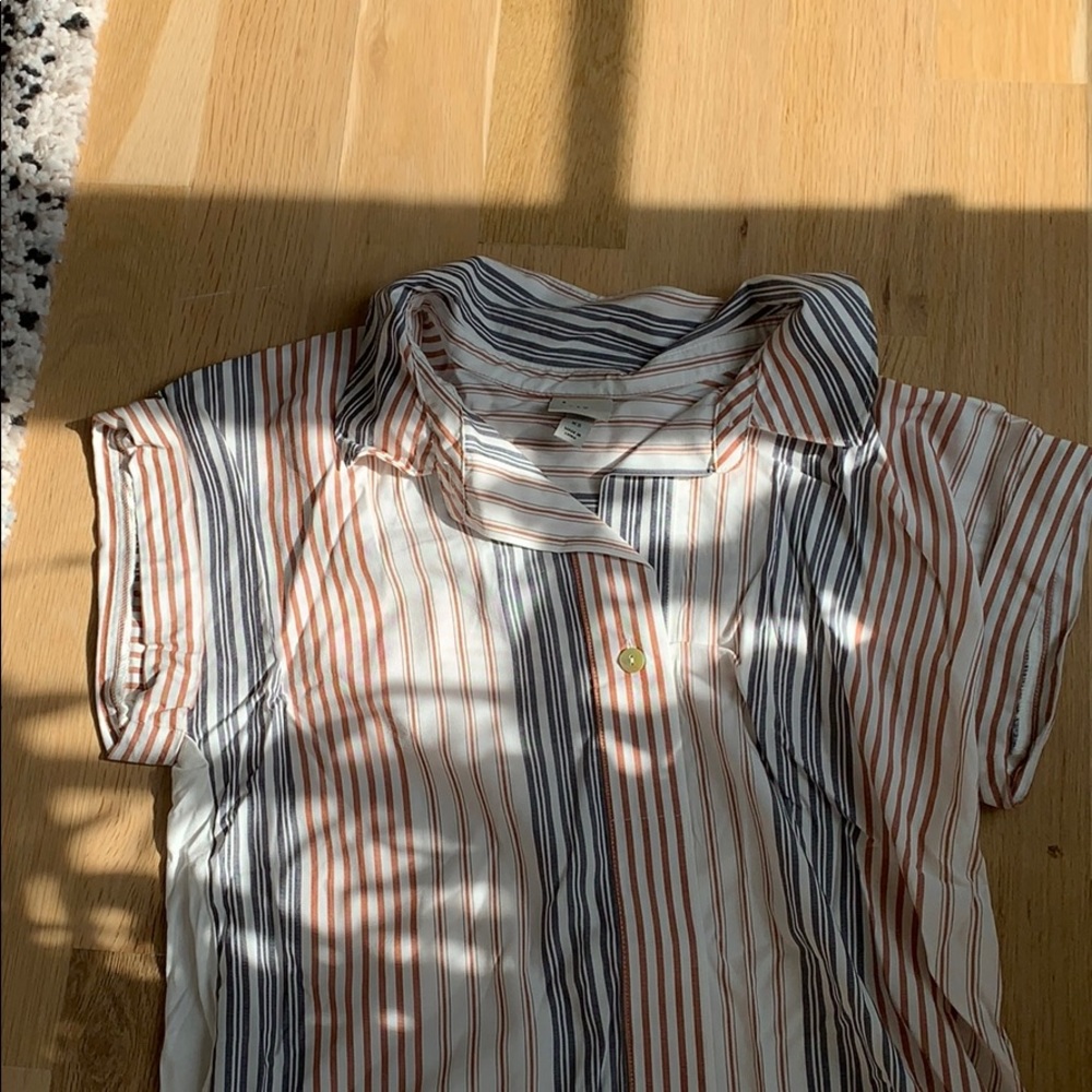 Striped collared short sleeve shirt